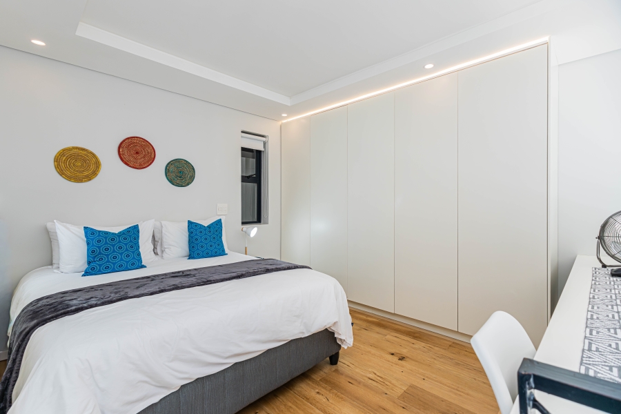 1 Bedroom Property for Sale in Sea Point Western Cape